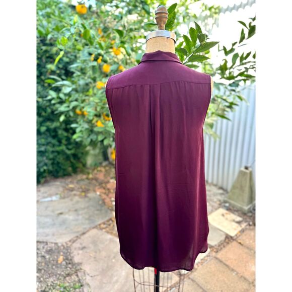 J. Crew 100% Silk Burgundy Red Classic Sleeveless Button Down Blouse Top Size 8 - Picture 7 of 7